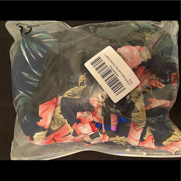 Floral V-neck dress - Picture 3 of 4